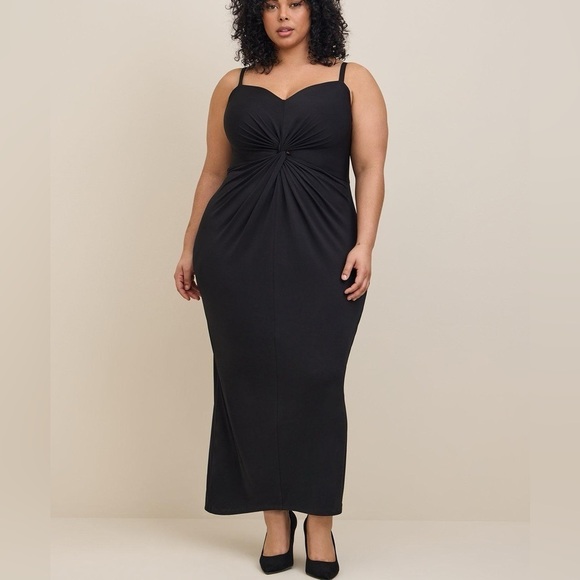 torrid Dresses & Skirts - Torrid Maxi Ruched Front Bodycon Dress Womens 20 Black Stretchy Jersey